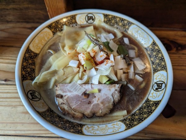 「ラーメン1300円」@すごい煮干ラーメン凪 新宿ゴールデン街店 本館の写真