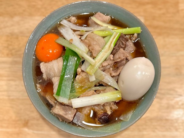 「★＜本日の限定＞肉南蛮(極太手打ち)🍜¥1,300」@だしと麺 遊泳の写真