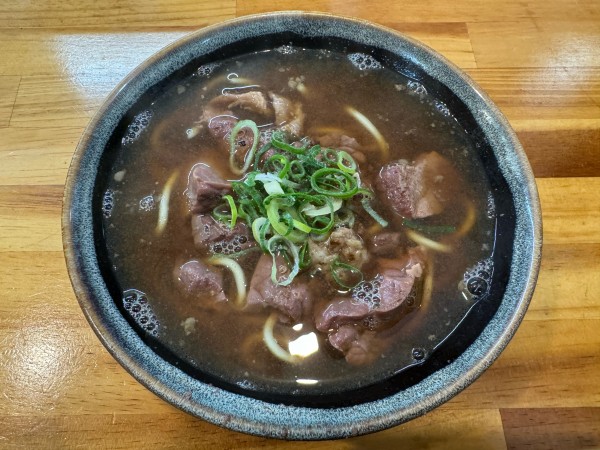 「ホルモン中華そば　500円」@ホルモンうどん権兵衛の写真