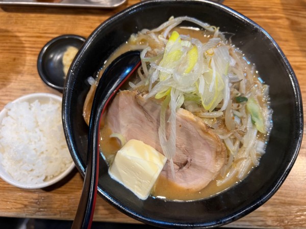 「味噌ラーメン980円+バター140円」@麺処 花田 上野店の写真