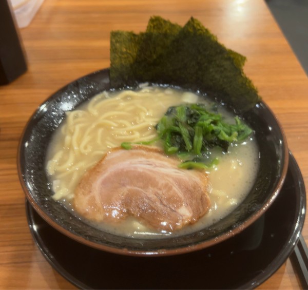 「ラーメン塩」@横浜家系ラーメン 壱角家 千葉駅前店の写真