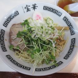 宝そば（850円）