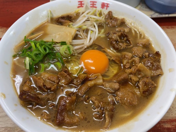 「肉玉小」@支那そば 王王軒 本店の写真