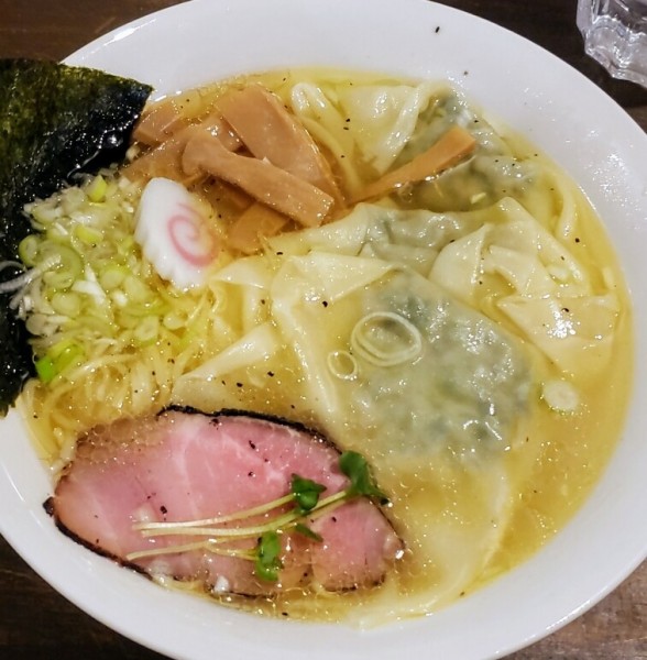 「塩ワンタンめん 1,000円」@麺工房 空と太陽の写真