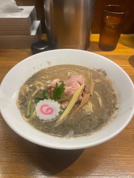 「濃厚煮干し蕎麦」@馳走麺 狸穴の写真