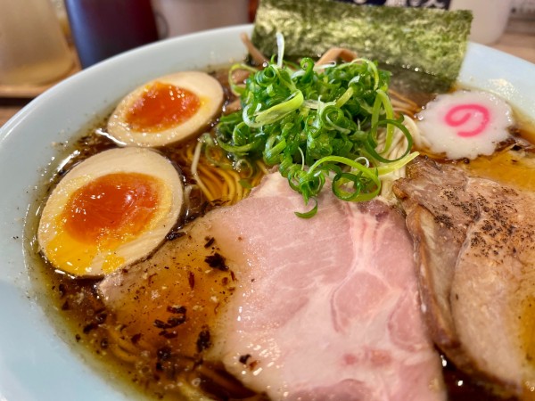 「特製生姜醤油 細麺 大盛」@くじら食堂 nonowa東小金井店の写真