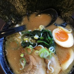 横浜家系ラーメン春樹 吉川店の画像