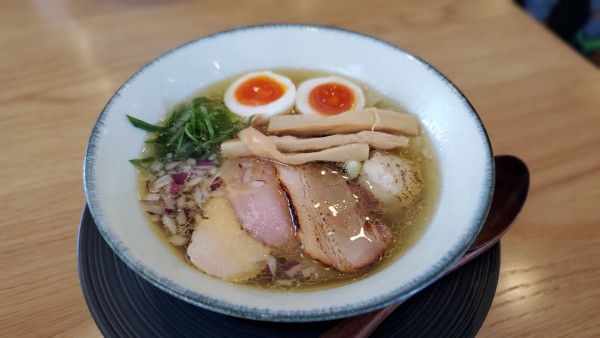 「淡麗塩らぁ麺」@横浜淡麗らぁ麺 川上の写真