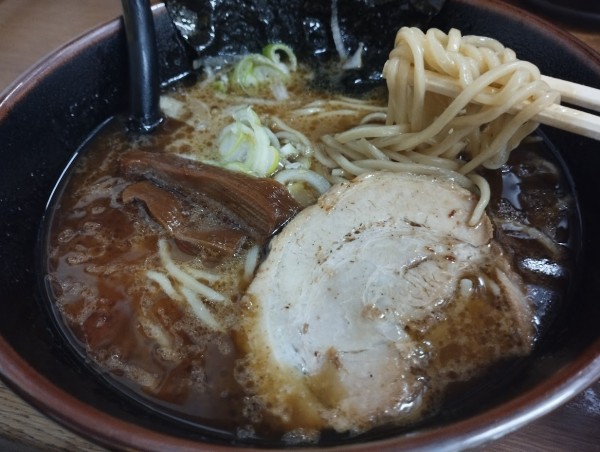 「黒豚鶏ラーメン(800)」@江戸一の写真