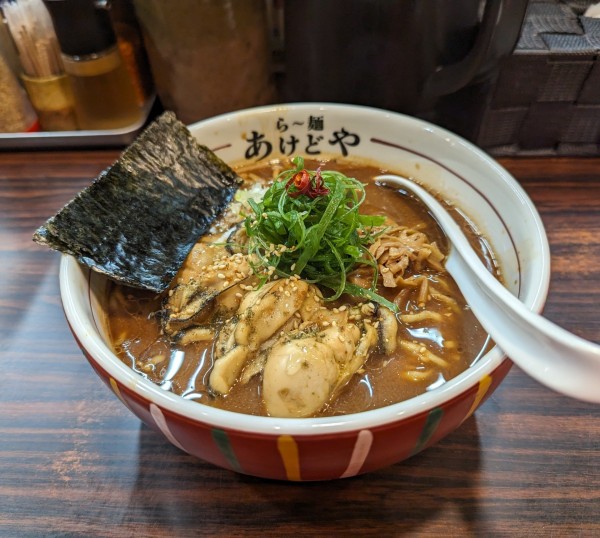 「牡蠣赤だしサンダー麺」@らー麺 あけどやの写真