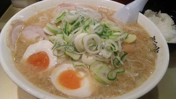 「みそ味付玉子ラーメン 1000円」@超ごってり麺 ごっつ 新小岩店の写真