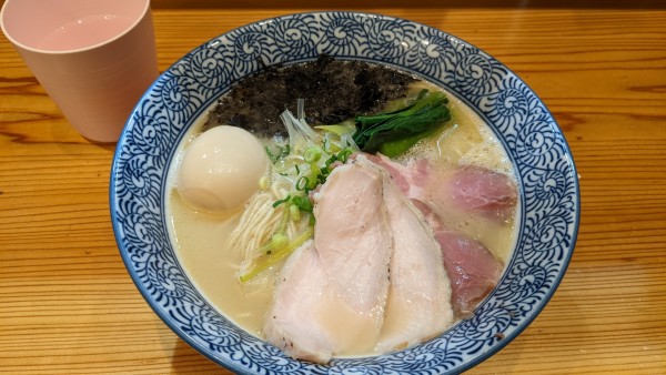 「特製純鶏白湯そば(塩)+和え玉×2」@麺屋いとうの写真