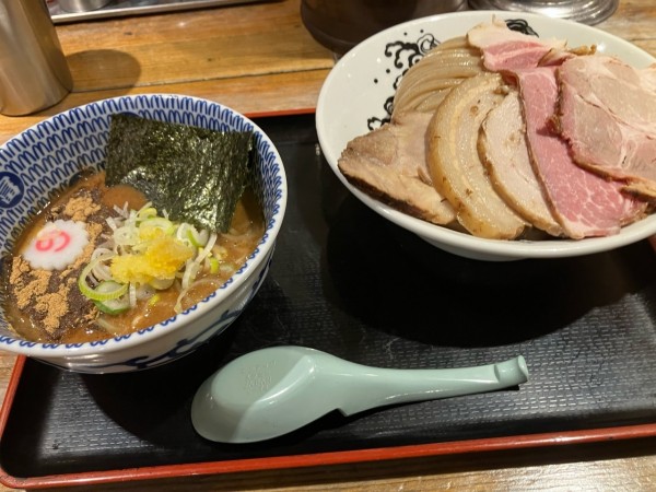 「濃厚チャーシューつけ麺並1350円」@松戸中華そば 富田食堂の写真