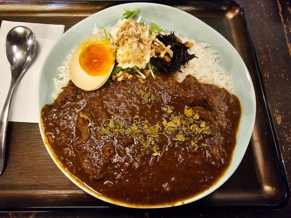 「牛すじカリー　900円」@煮干結社 弘前店の写真