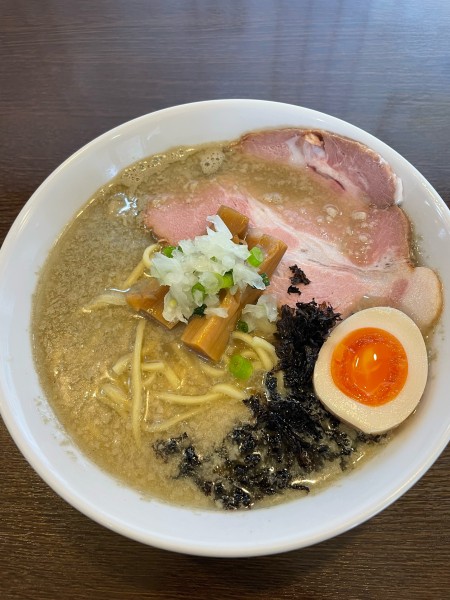 「【限定】背脂煮干そば」@中華そばイデタの写真