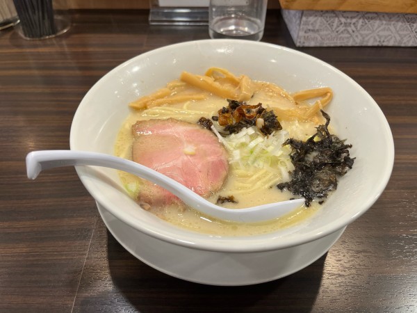 「鶏白湯麺」@超濃厚鶏白湯ラーメン専門店 自家製麺 鶏ふじの写真