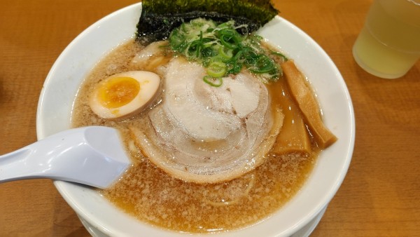 「醤油とんこつラーメン」@二代目丸源 松本店の写真