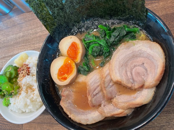 「GOODLUCKラーメン」@麺家 GOOD LUCK 総本店の写真