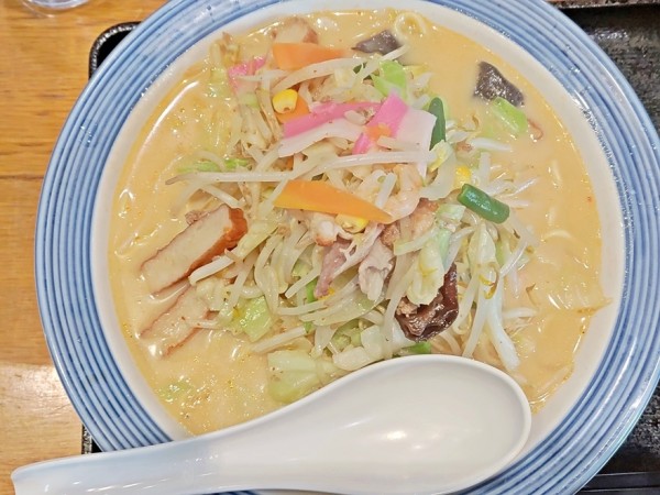 「野菜たっぷりちゃんぽん(ピリカラ味噌入り)」@長崎ちゃんぽん リンガーハット JRお茶の水店の写真