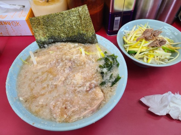 「ネギチャーシュー麺+コテコテ+小ネギ丼」@ラーメンショップ 牛久結束店の写真