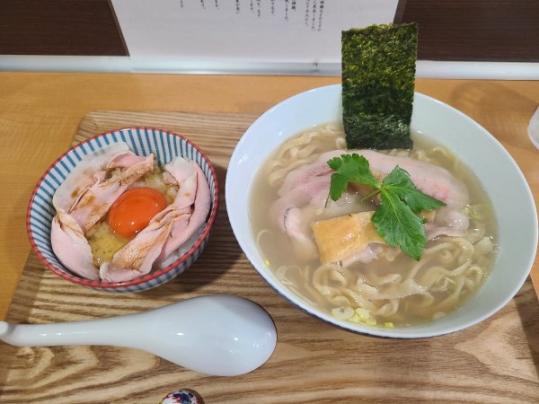 「三位一体(蜆、蛤、浅蜊)+チャーシュー入りたまごかけご飯」@らーめん亭 ひなり竜王の写真