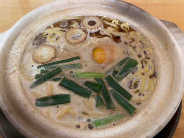 「鍋焼きラーメン醤油」@鍋焼きラーメン まゆみの店の写真