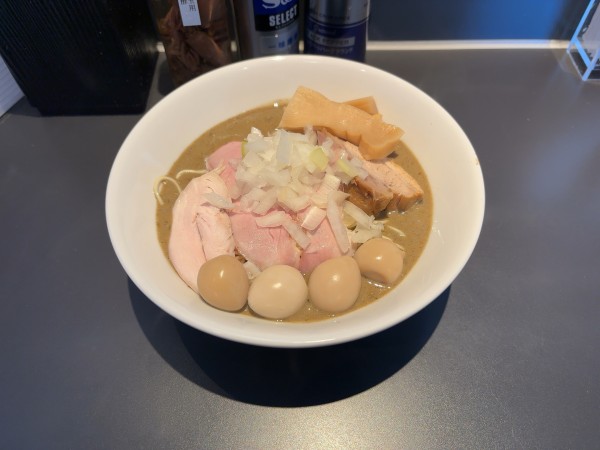 「特製特濃中華ソバ(醤油)」@煮干乱舞の写真