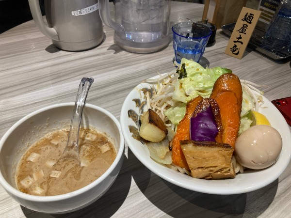 「土竜つけ麺（中）と半ライス」@新浦安 麺屋土竜の写真