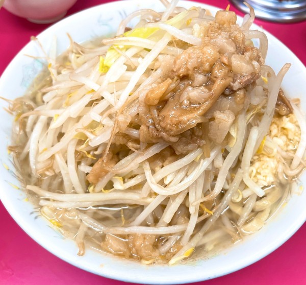 「小ヤサイニンニクアブラ+生卵」@ラーメン二郎 小岩店の写真