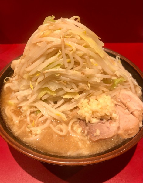 「豚2枚ラーメン 生卵 950+50円」@ラーメン二郎 荻窪店の写真