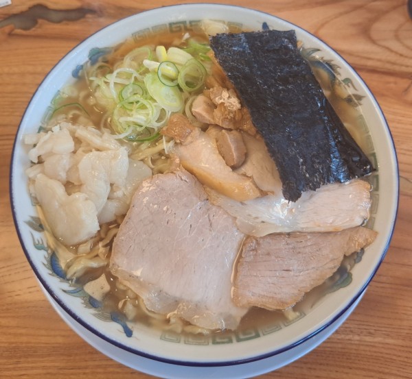 「中華そば並身入り900円」@ケンちゃんラーメン 新庄店の写真