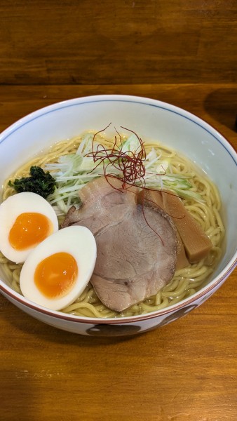 「味玉濃縮塩」@濃縮系ラーメン 堀切邸の写真