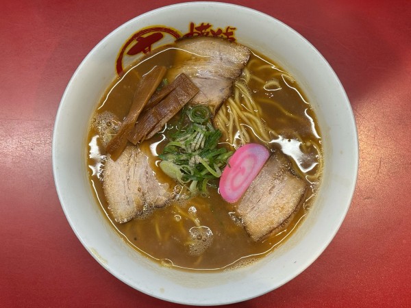 「中華そば+半チャーハン」@丸高中華そば 神戸二宮店の写真