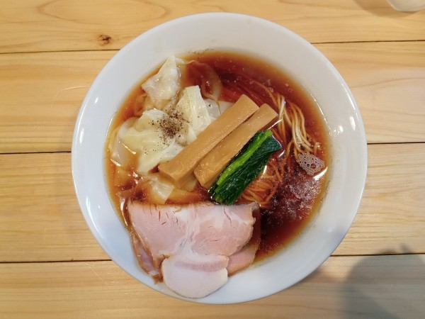 「醤油　雲吞中華そば」@世田谷中華そば 祖師谷七丁目食堂の写真
