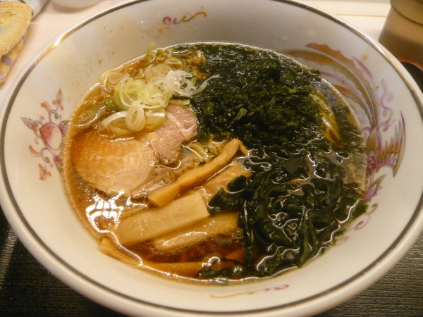 「正油ラーメン（+青さのり）」@笠置そば 内神田店の写真