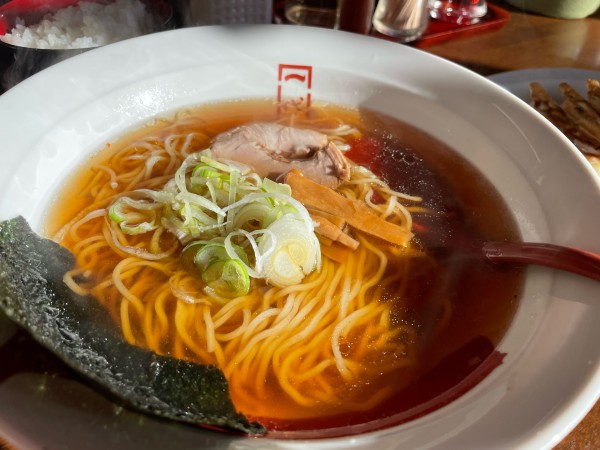 「ランチセット醤油ラーメン」@ラーメン&らーめん 一代元 勝田店の写真