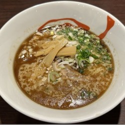 煎りにんにくらぁ麺(900円)