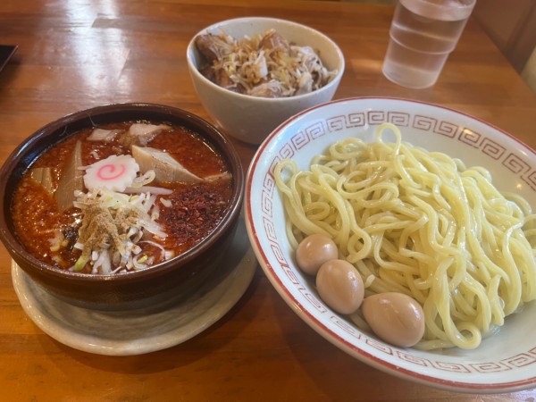 「辛つけめんうずら&肉めし」@泪橋 溝の口店の写真
