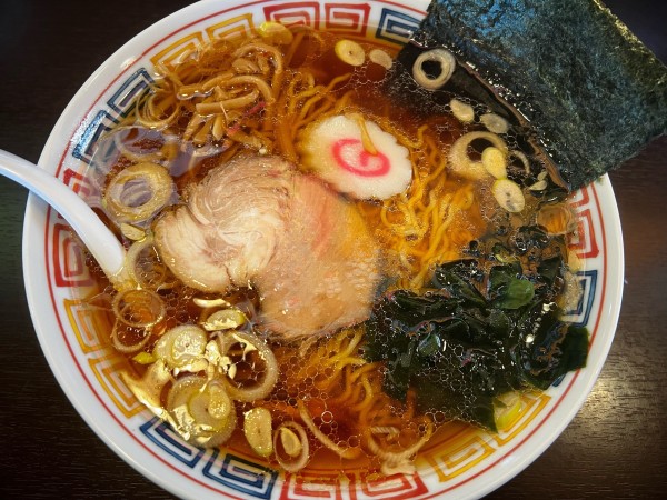 「昭和の中華そば　大盛り」@拉麺 時代遅れの写真