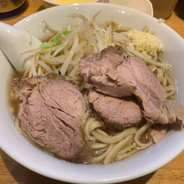 「小豚」@自家製麺 毘舎利の写真