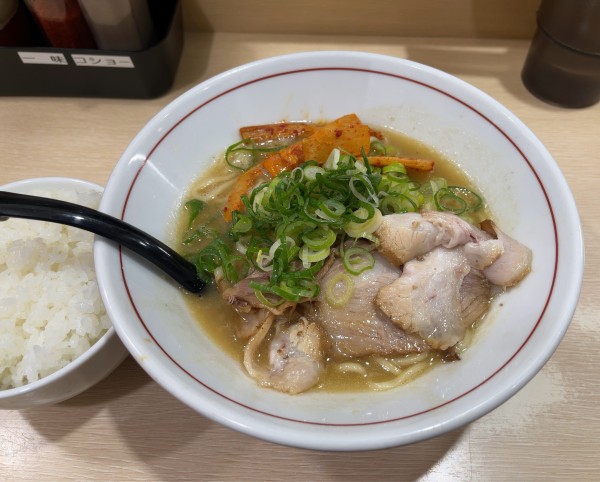 「小ラーメンなめらか+煮干し鰹（750円）」@亜紀英の写真