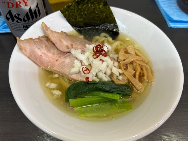 「禿塩1000円+ビール600円」@自家製手打ち麺 禿の写真