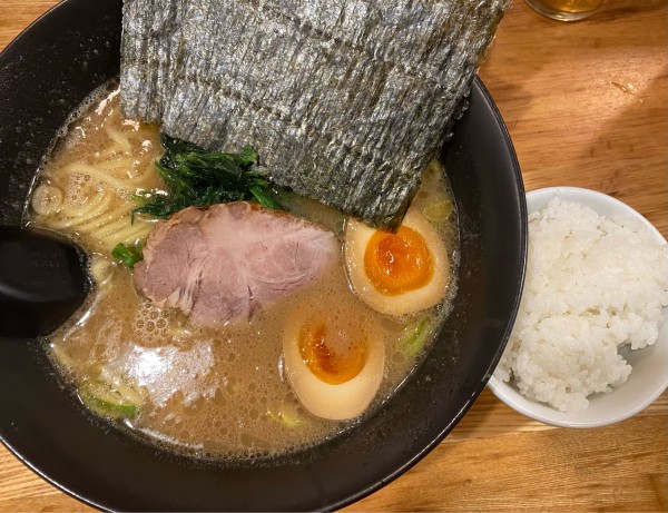 「味玉ラーメン　850円」@麺選 吟風 赤羽店の写真