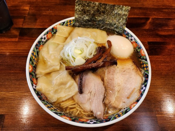 「奈つやのもちもち雲呑味玉中華そば」@奈つやの中華そばの写真