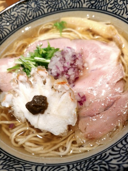 「淡麗ずわい蟹中華そば」@鴨と蟹 中華そば 燈 登戸店の写真