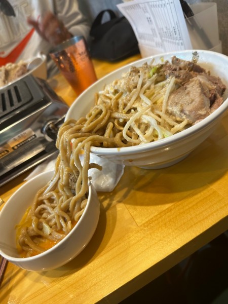 「汁なしラーメンガリマヨスキヤキ」@時は豚なりの写真