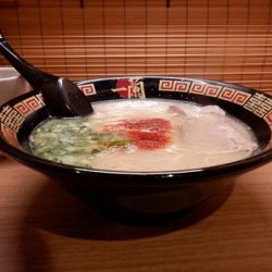 天然とんこつラーメン