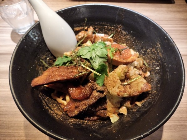 「汁なし担々麺」@麺や 豊の写真