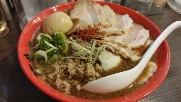 「チャーシュー味玉味噌そば・麺大盛り・メンマ ￥1,840」@麺や でこの写真