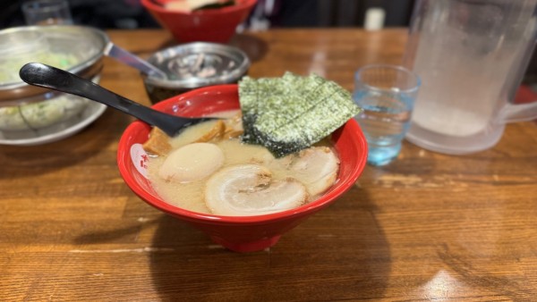 「特製百歩ラーメン（ふつう）+半ライス」@百歩ラーメン 大宮店の写真